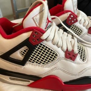 Nike Jordan retro 4